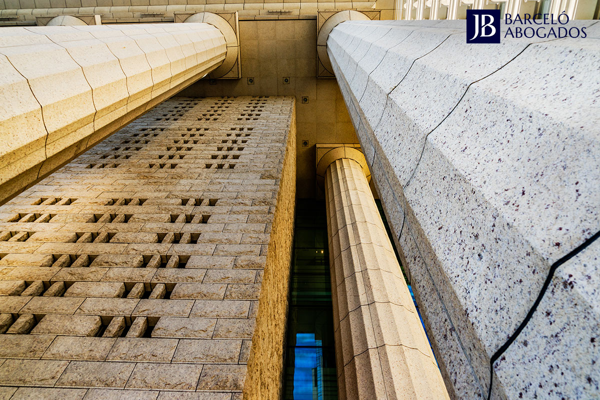 El Tribunal Supremo aclara la valoración económica y la "reclasificación" en la LCSP